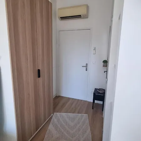 Droite Calme Proche Gare Climatisation Apartament